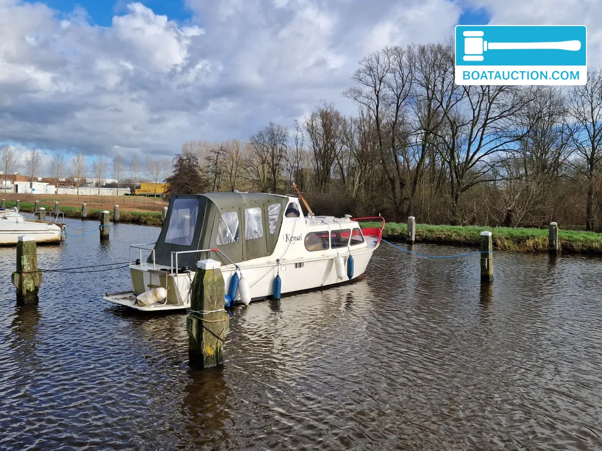 foto: 4 Motorboot 850