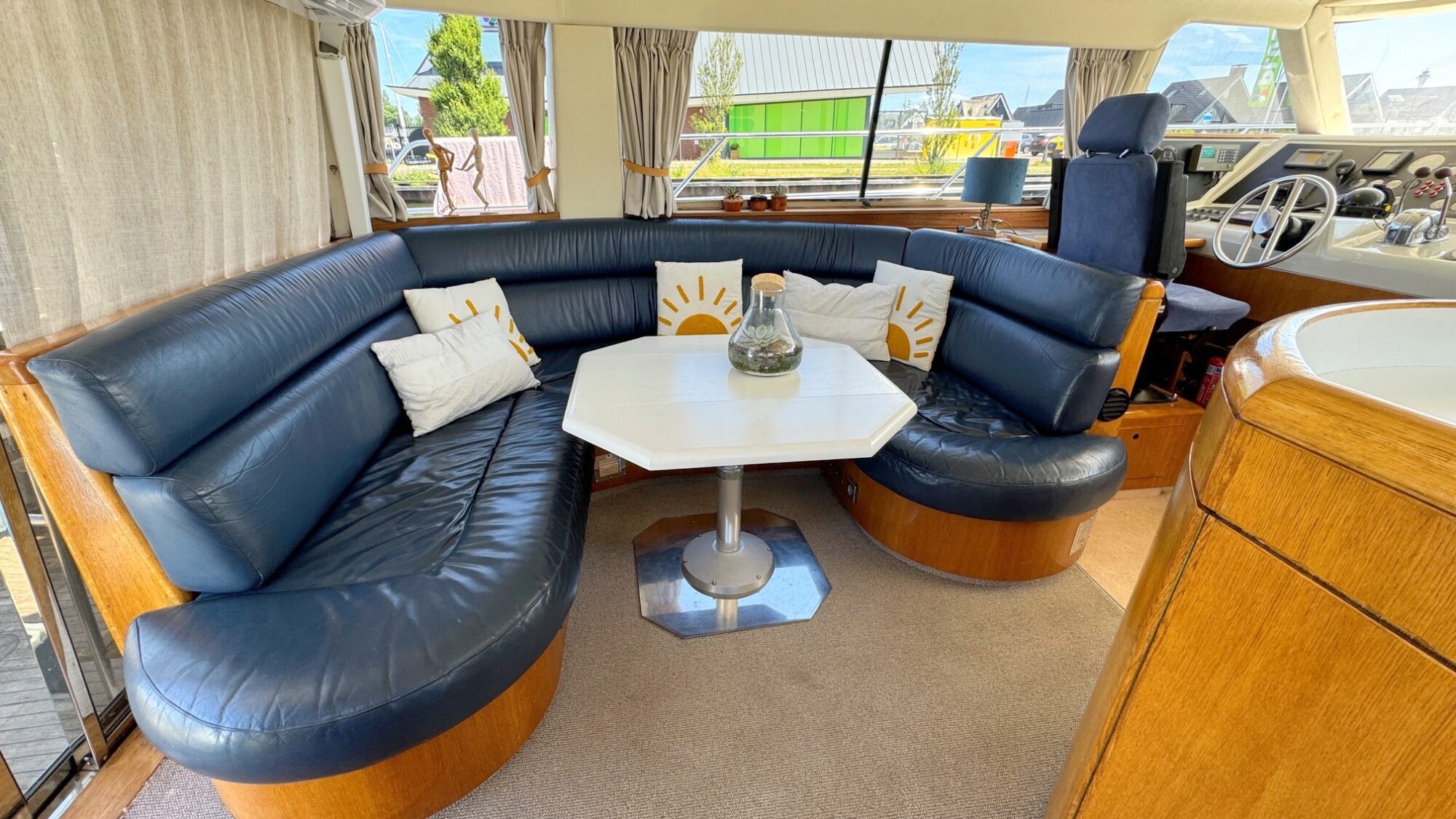 foto: 6 Whitewater Whitewater Wolfe 46 Flybridge