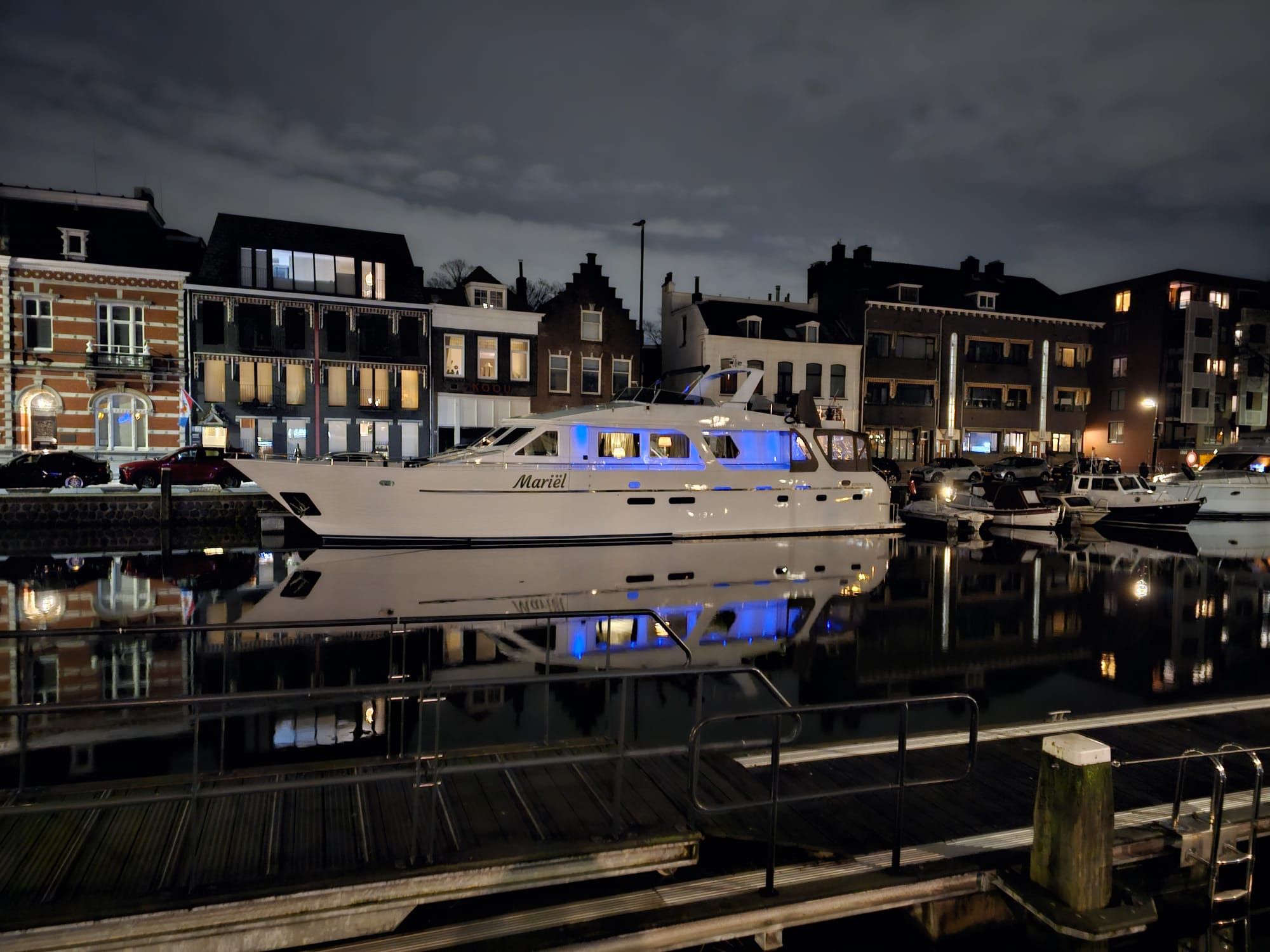 foto: 4 Jacabo 2300 (Varend woonschip)