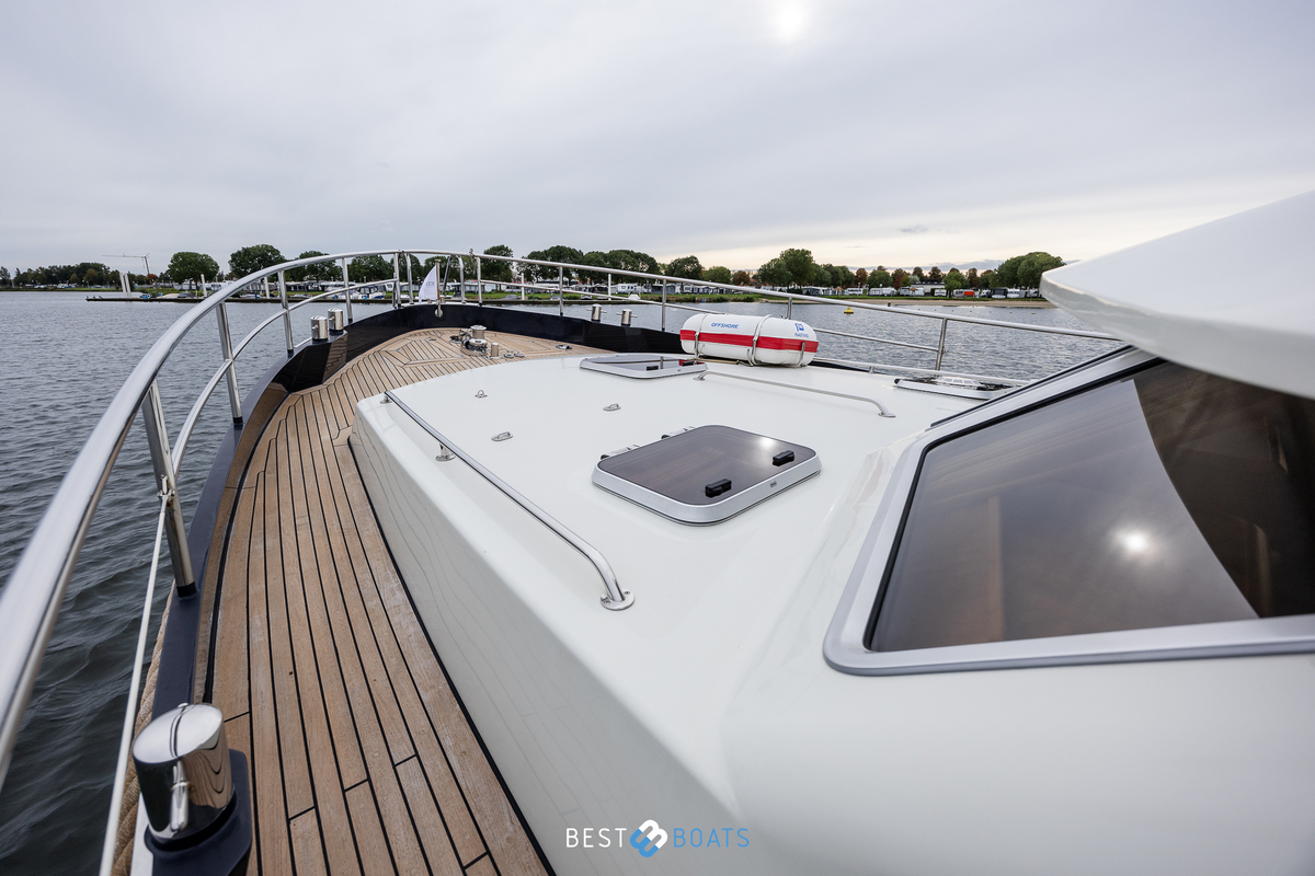 foto: 5 Linssen Grand Sturdy 500 AC Variotop 