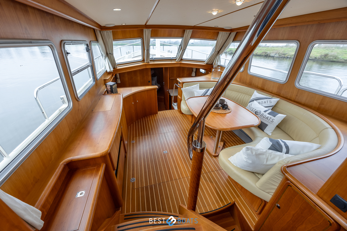 foto: 4 Linssen  Grand Sturdy 430 AC MKII Diamond