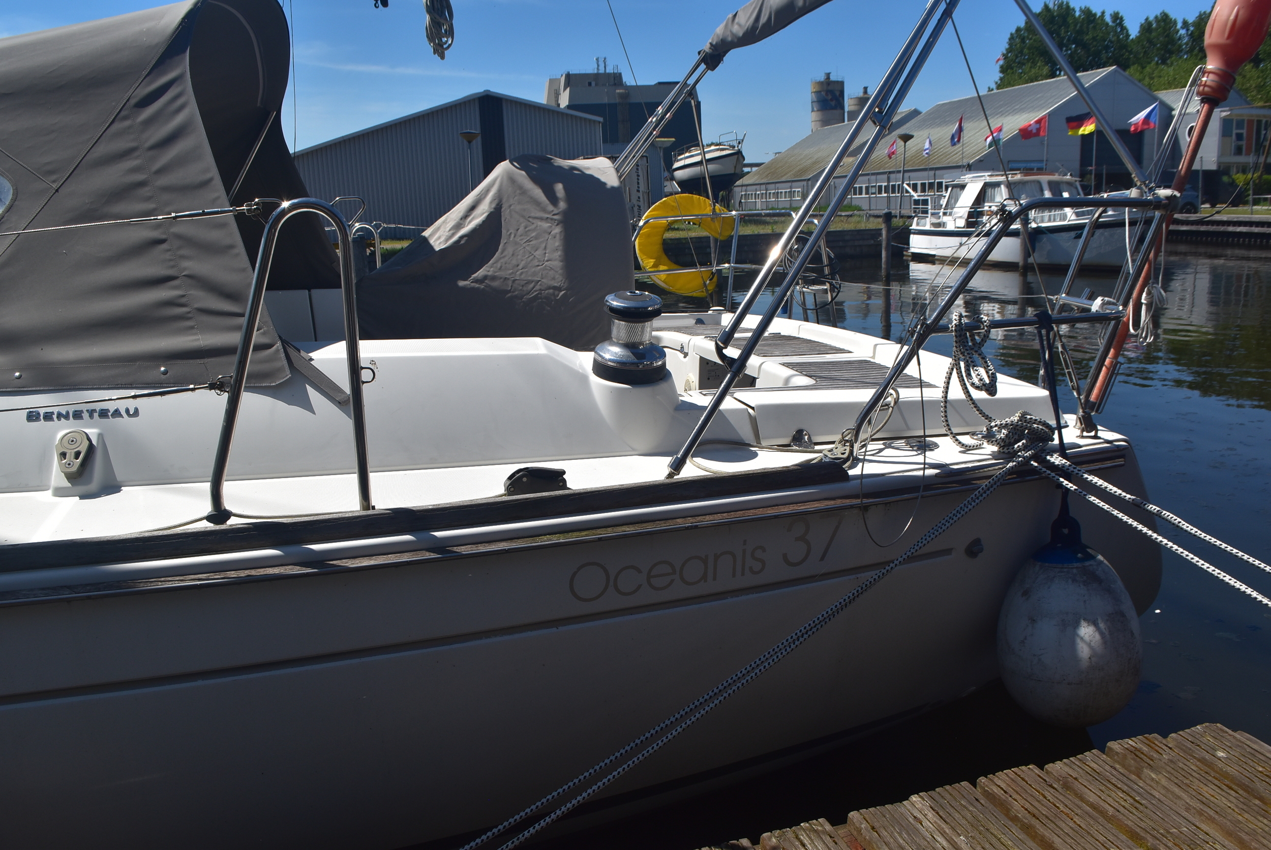 foto: 37 Beneteau Oceanis 37