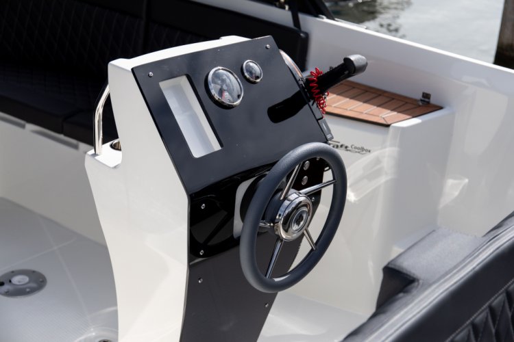 foto: 4 Topcraft 627 Tender