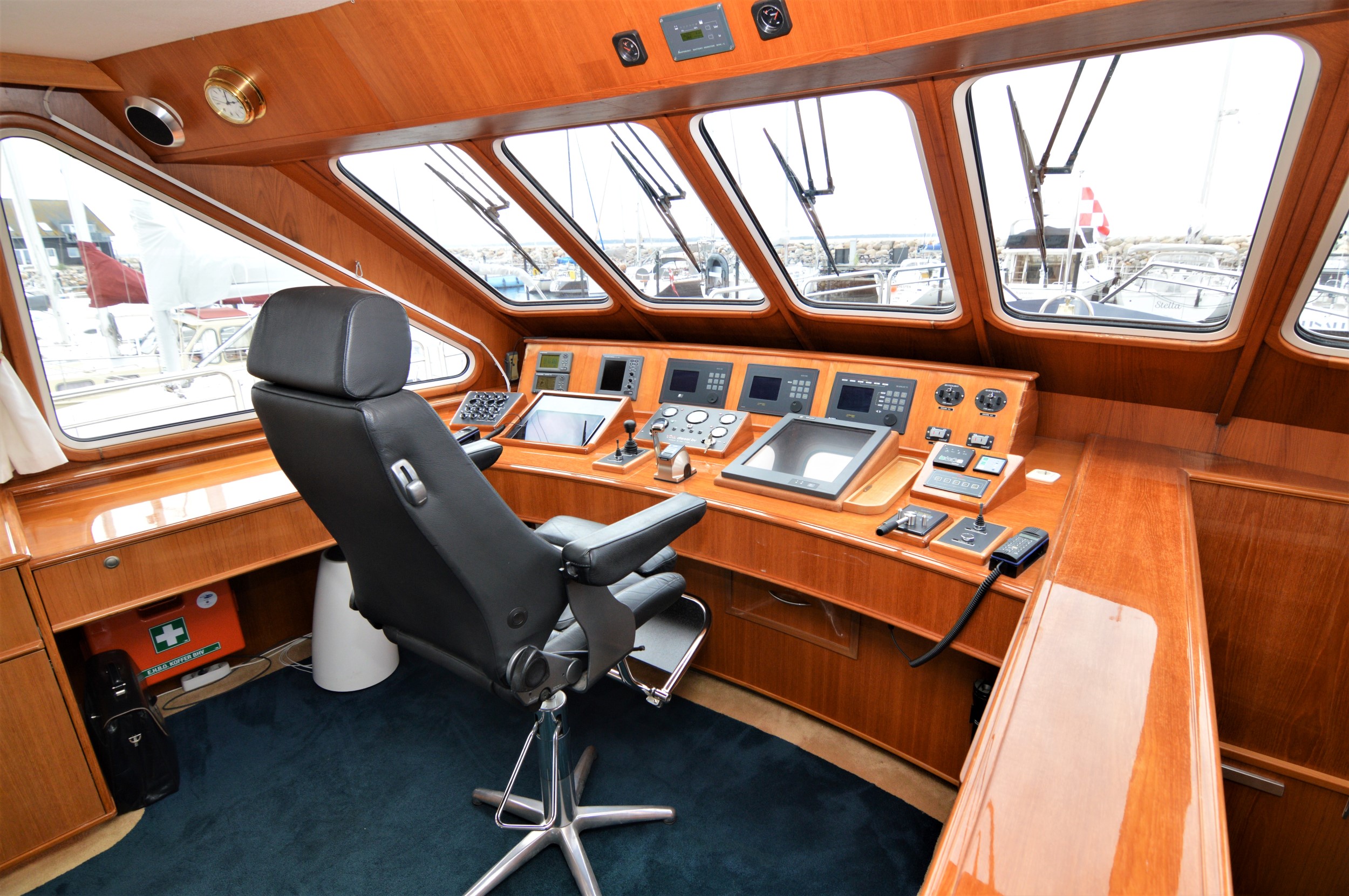 foto: 84 Van Tilborg  Long Range 22M  