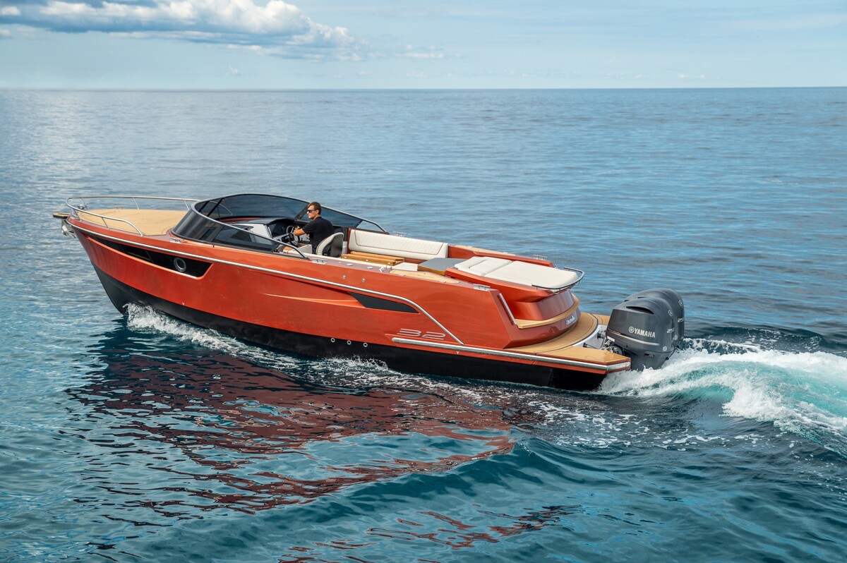 foto: 35 Alfastreet Marine 32 Cabin Sport - Outboard Series