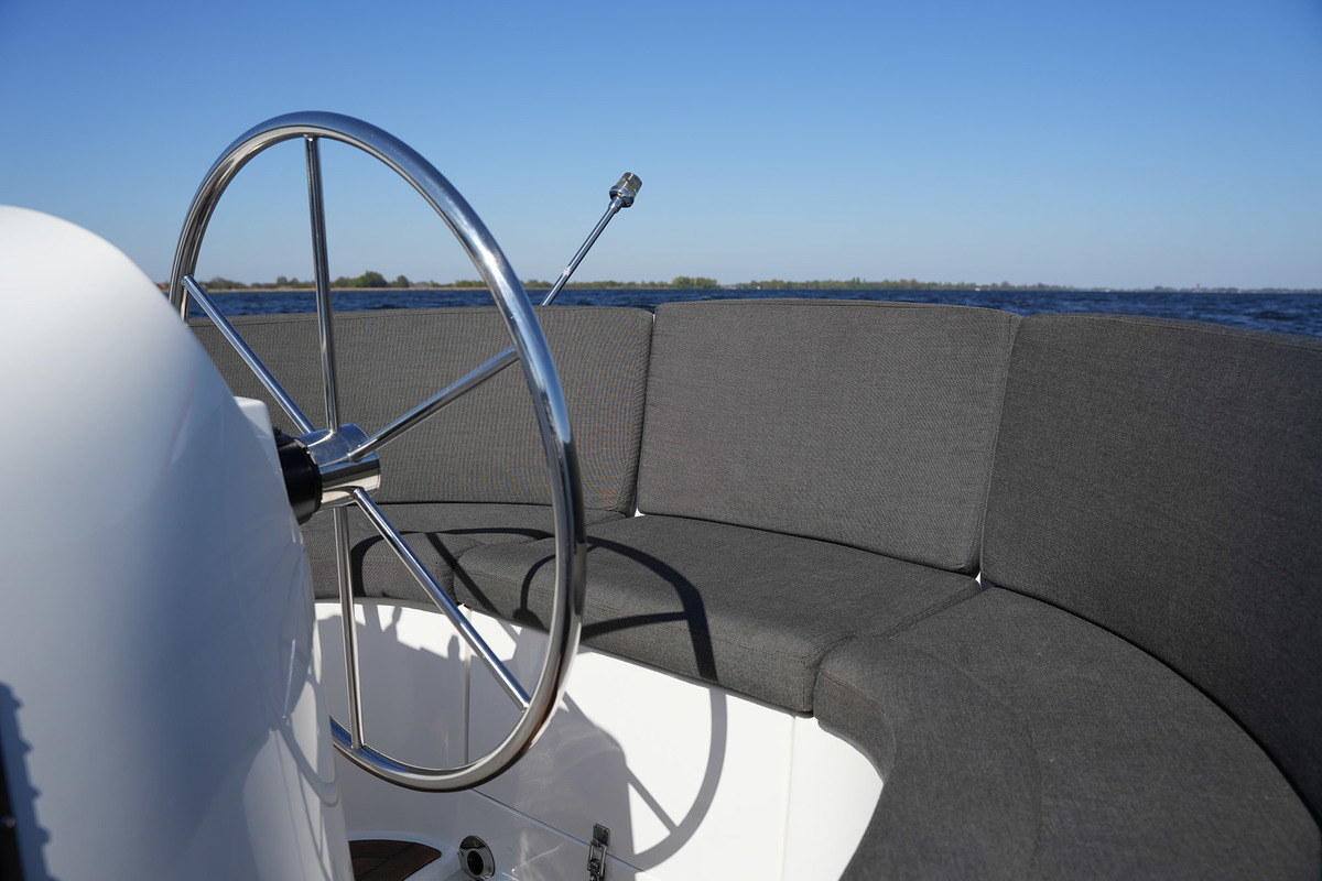 foto: 4 Riviera 24