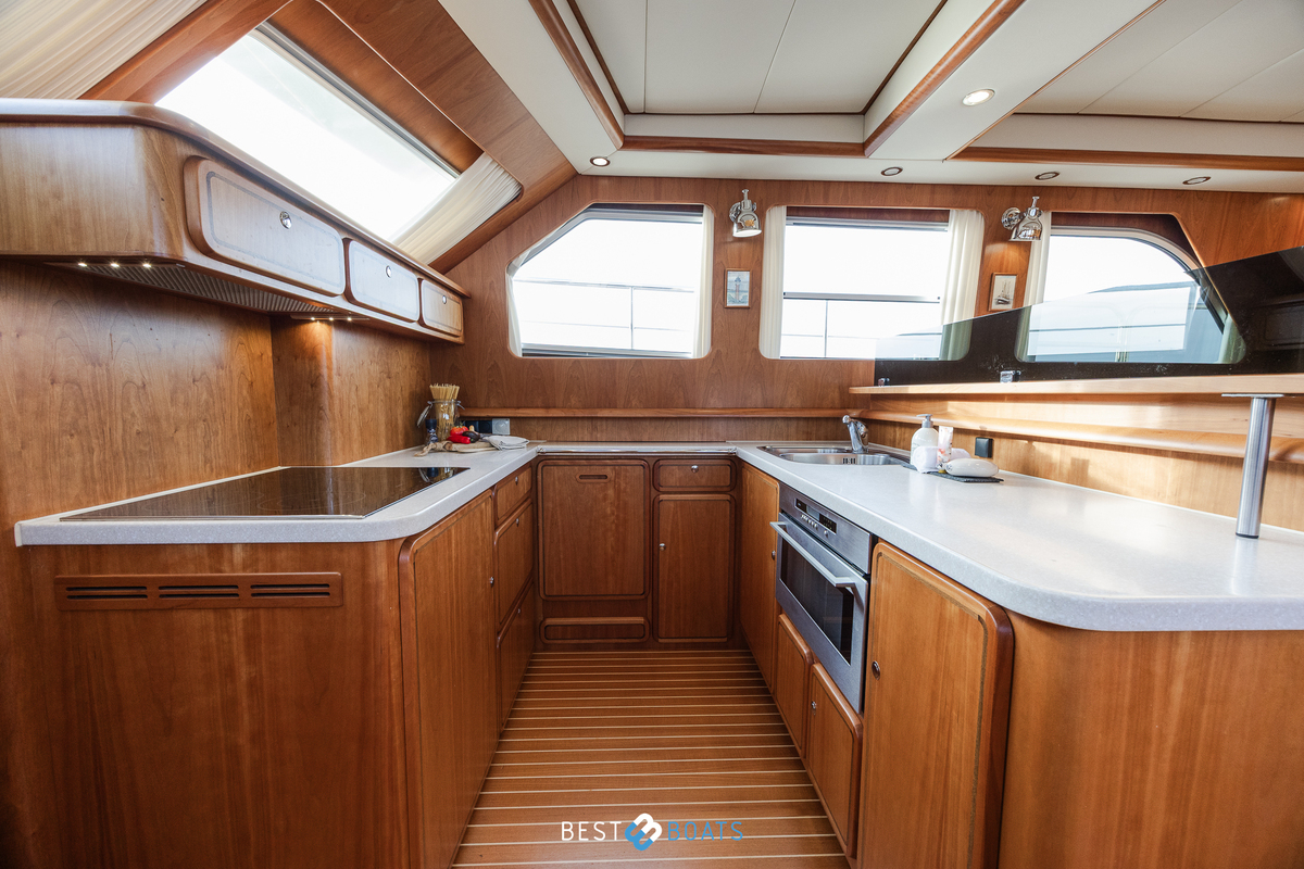 foto: 4 Linssen Grand Sturdy 500 Variotop MKII