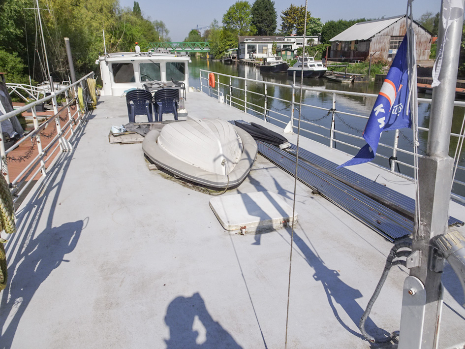 foto: 4 Varend Woonschip 31.28 met UBC