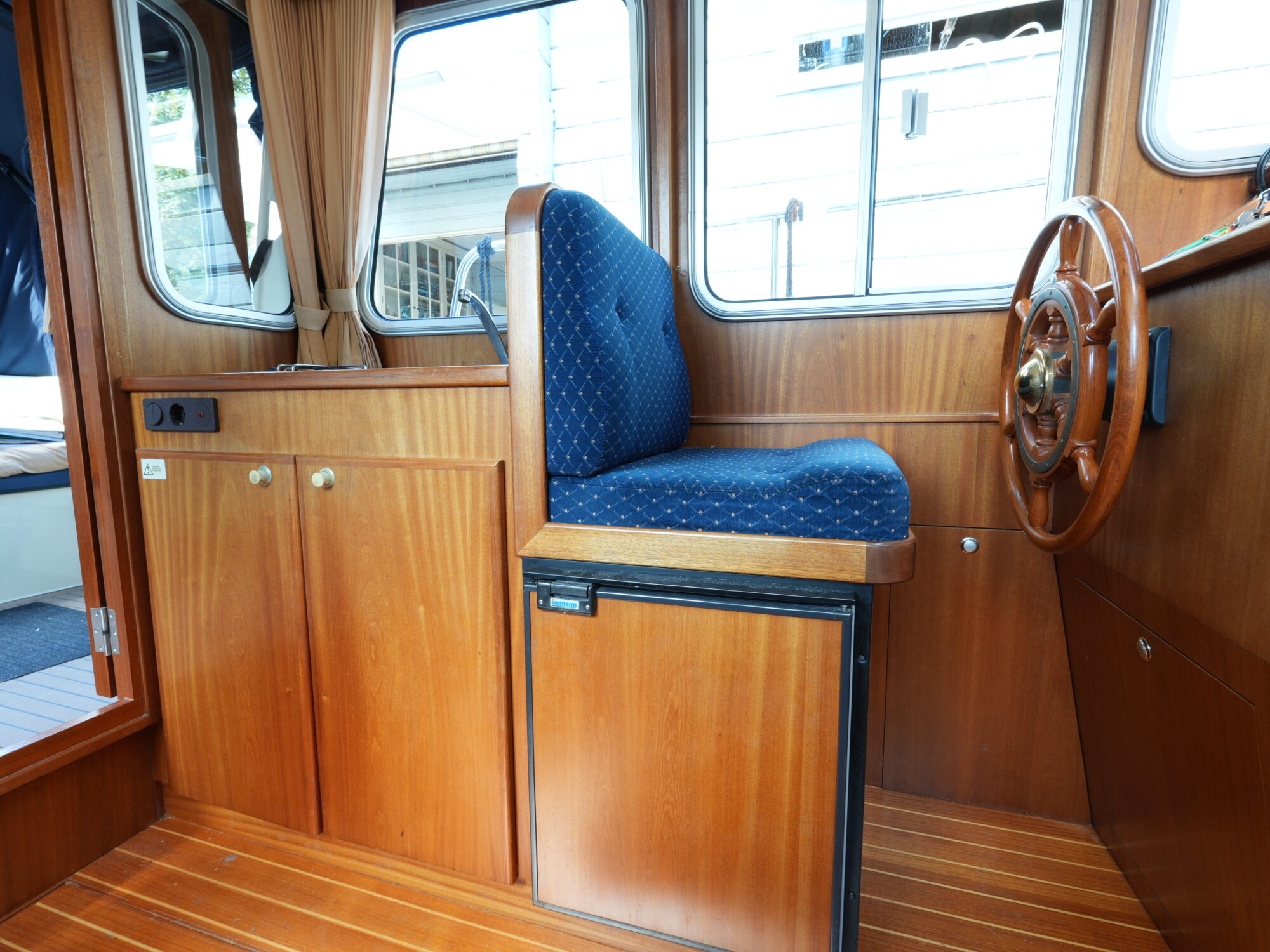 foto: 5 Jetten Jetten Bully 800