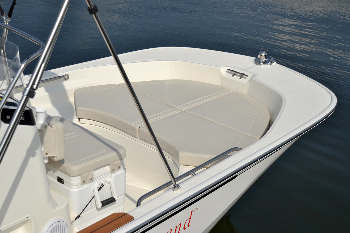 foto: 33 Boston Whaler 170 Montauk
