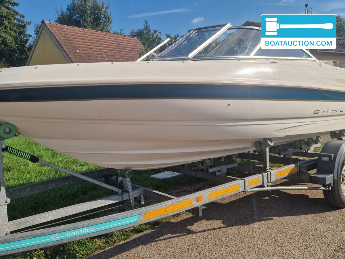 hoofdfoto: 1 Bayliner 1750 CAPRI