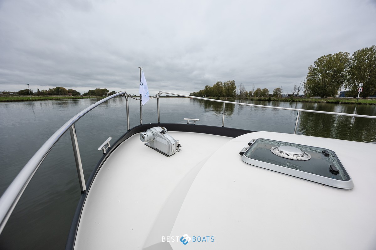 foto: 4 Linssen Grand Sturdy 34.9 AC