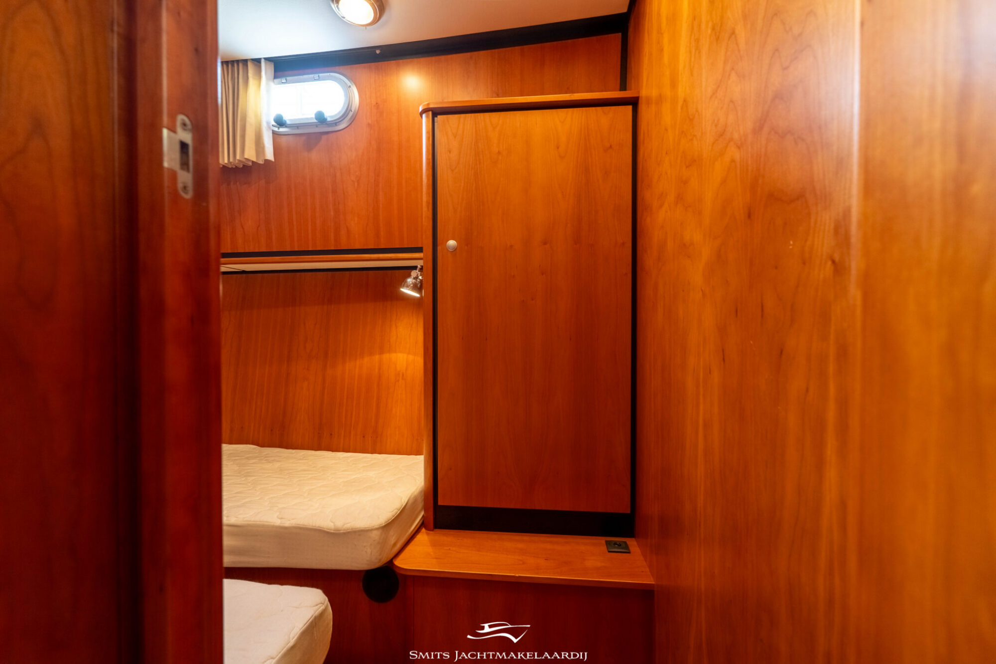 foto: 6 Linssen Linssen Grand Sturdy 43.9 AC