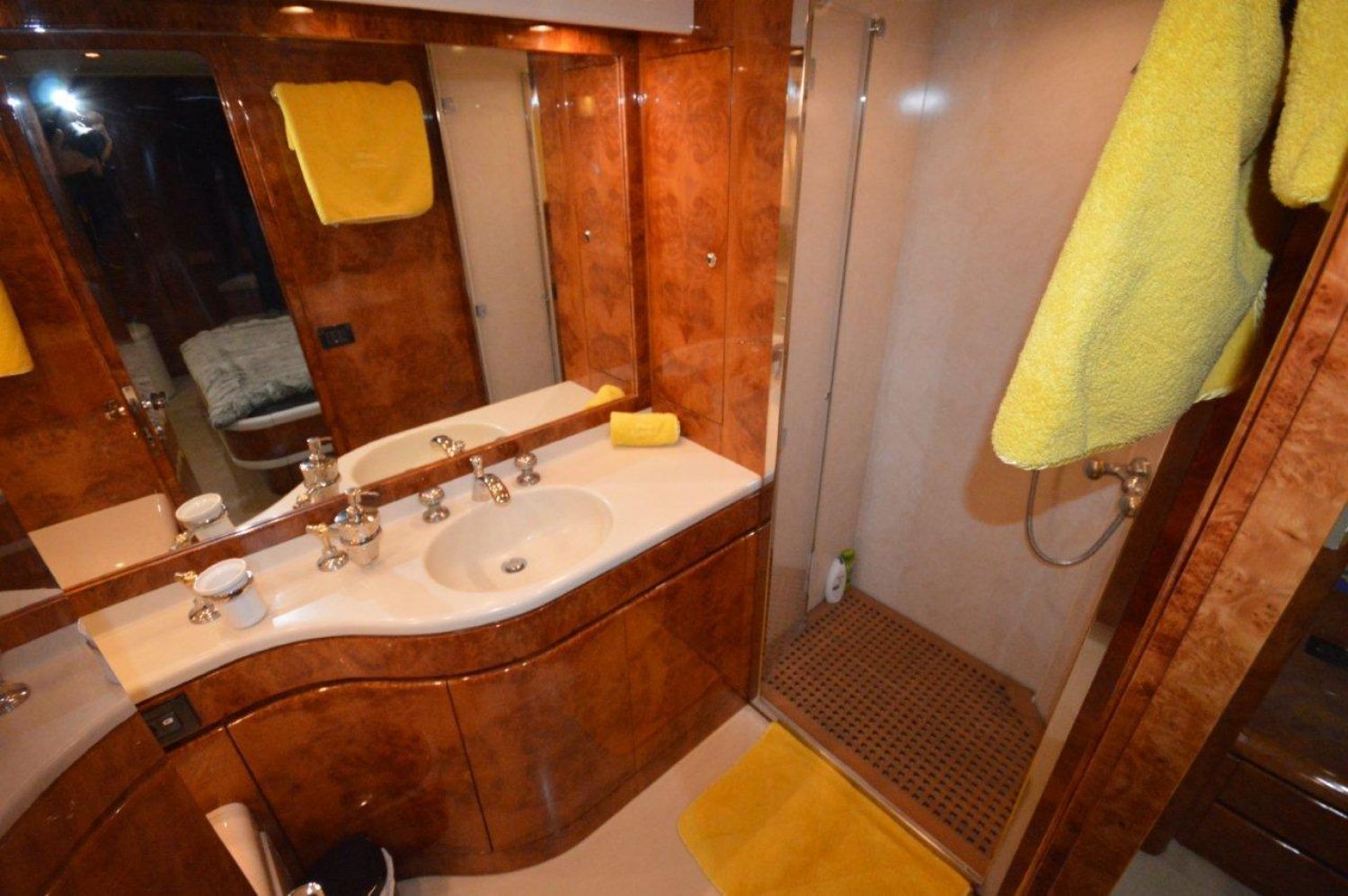 foto: 4 Riva 24 Opera