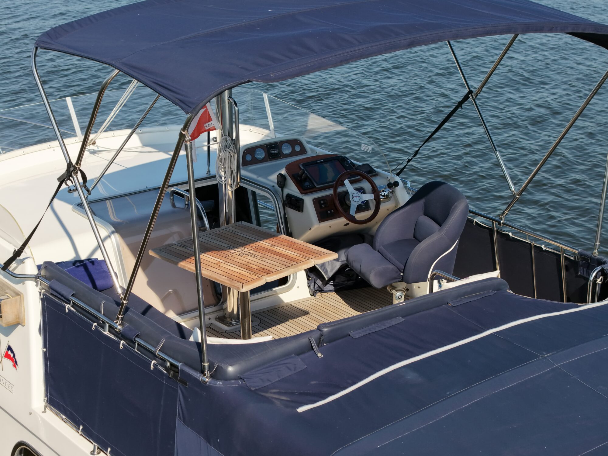 foto: 4 nimbus Nimbus 380 Commander