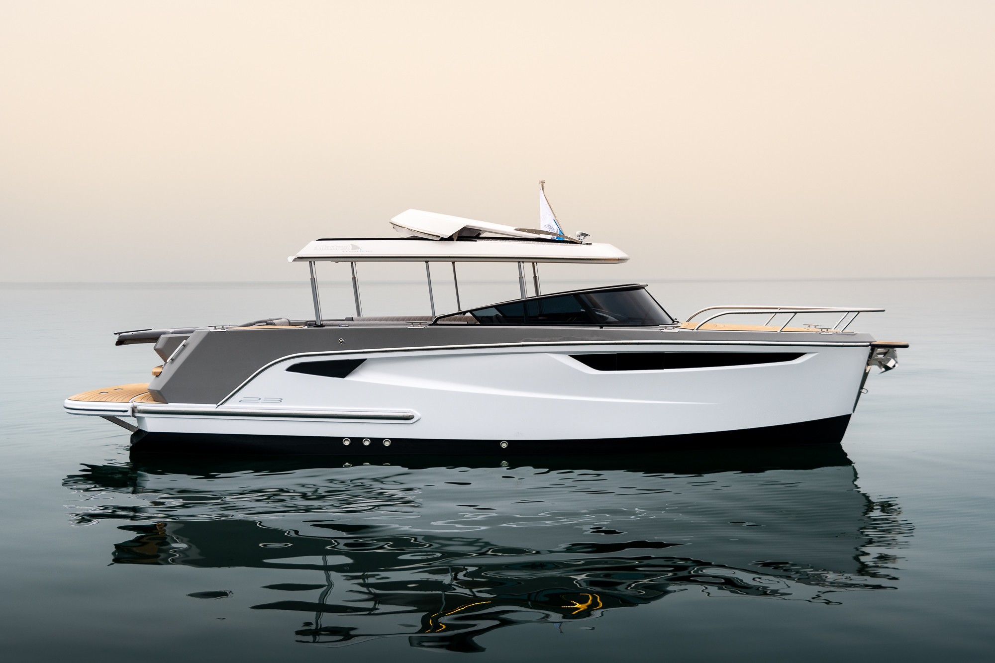 foto: 20 Alfastreet Marine 23 Cabin Evolution Electric