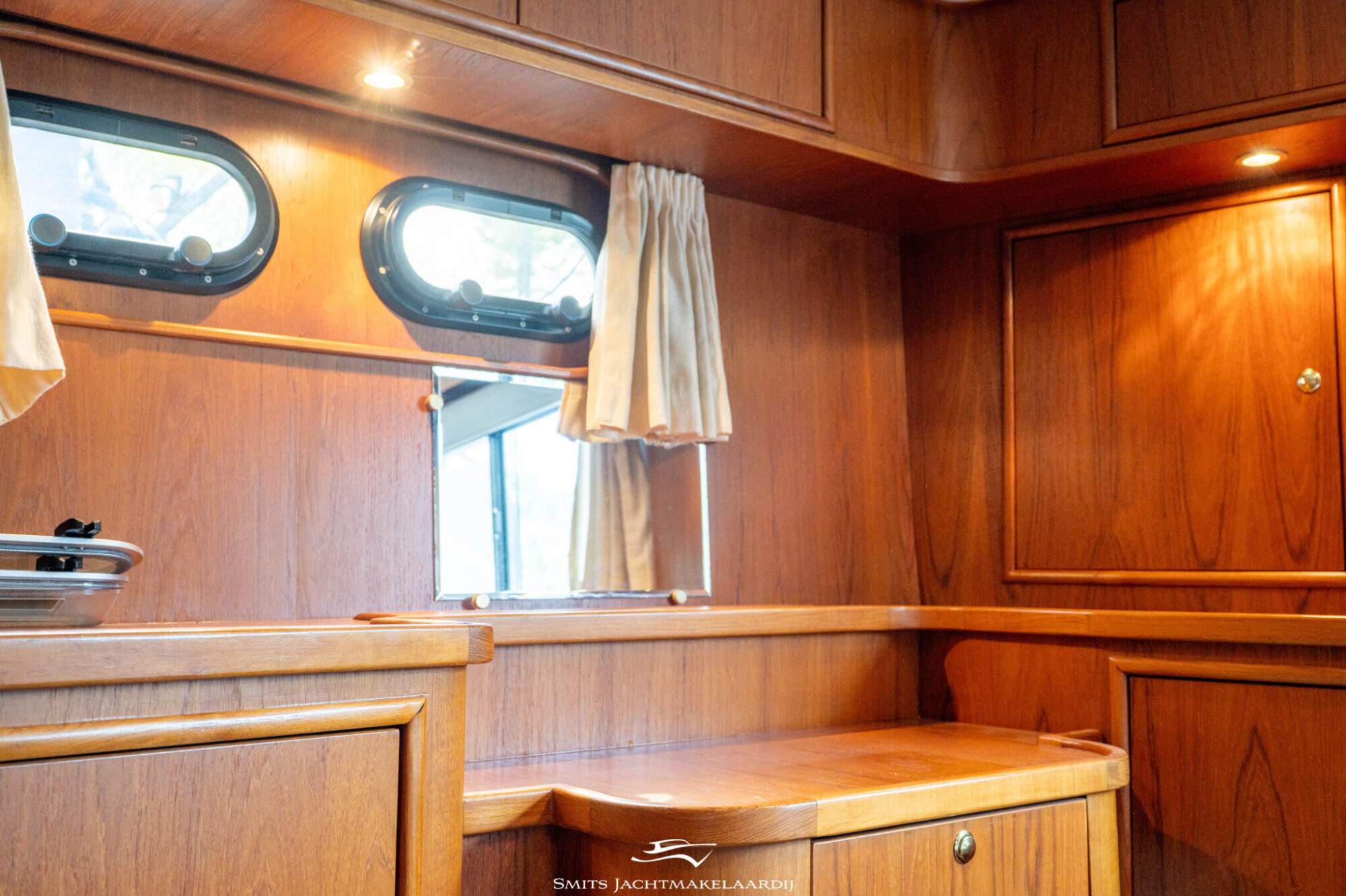 foto: 4 Van den Hoven Van den Hoven Allure 155 Cabrio