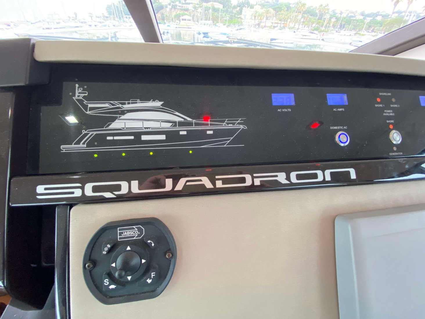 foto: 5 Fairline Squadron 42