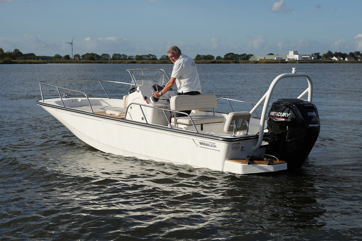 foto: 5 Boston Whaler 170 Montauk