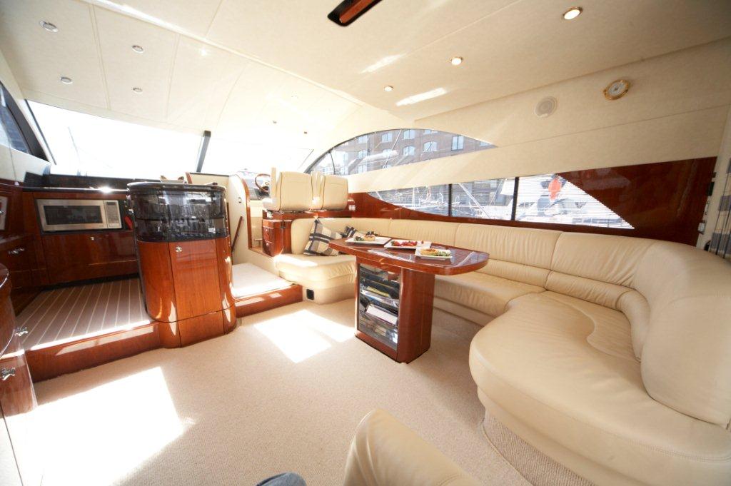foto: 35 Fairline Phantom 50