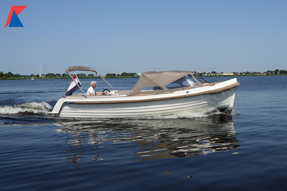 foto: 4 Interboat Intender 820