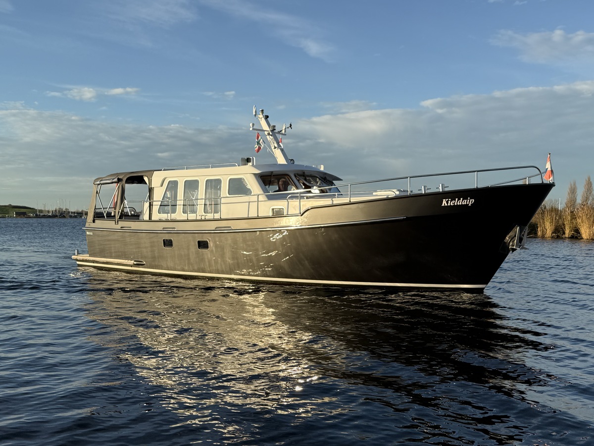 foto: 4 Bruijs Spiegelkotter 11.50 OK