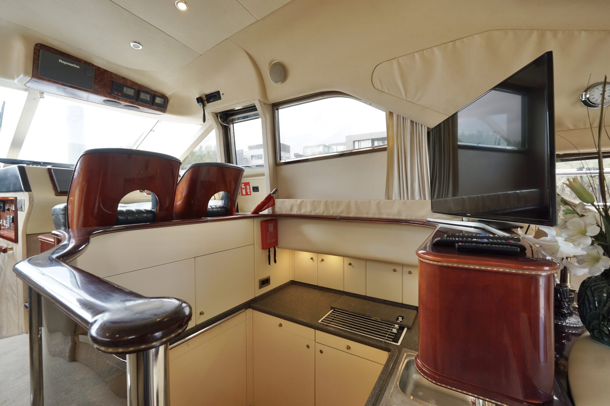 foto: 4 Princess Princess 60 Flybridge
