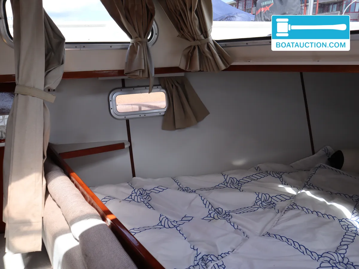 foto: 4 Visserstrawler 1050