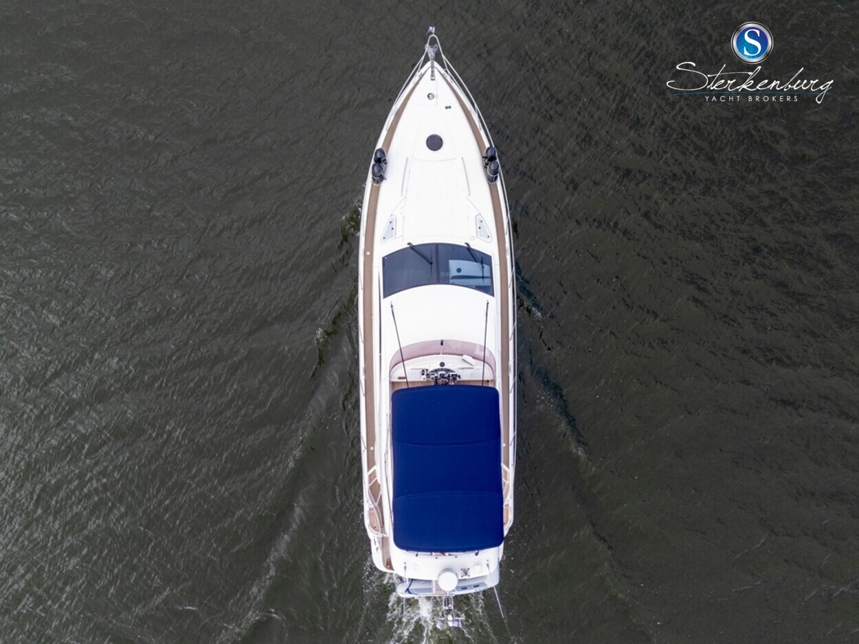 foto: 6 Fairline Phantom 50