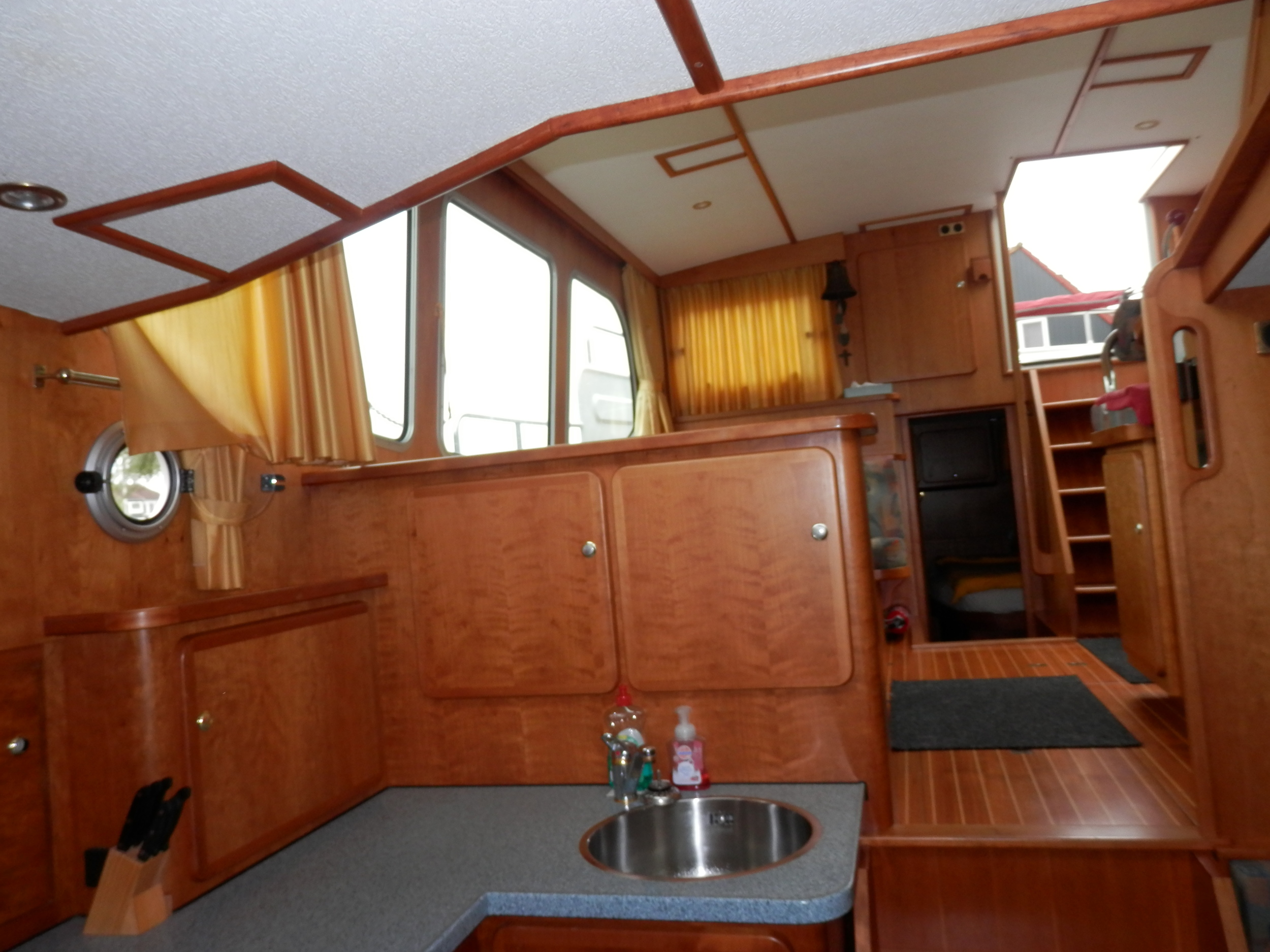 foto: 4 Linssen 380 Dutch Sturdy AC Twin