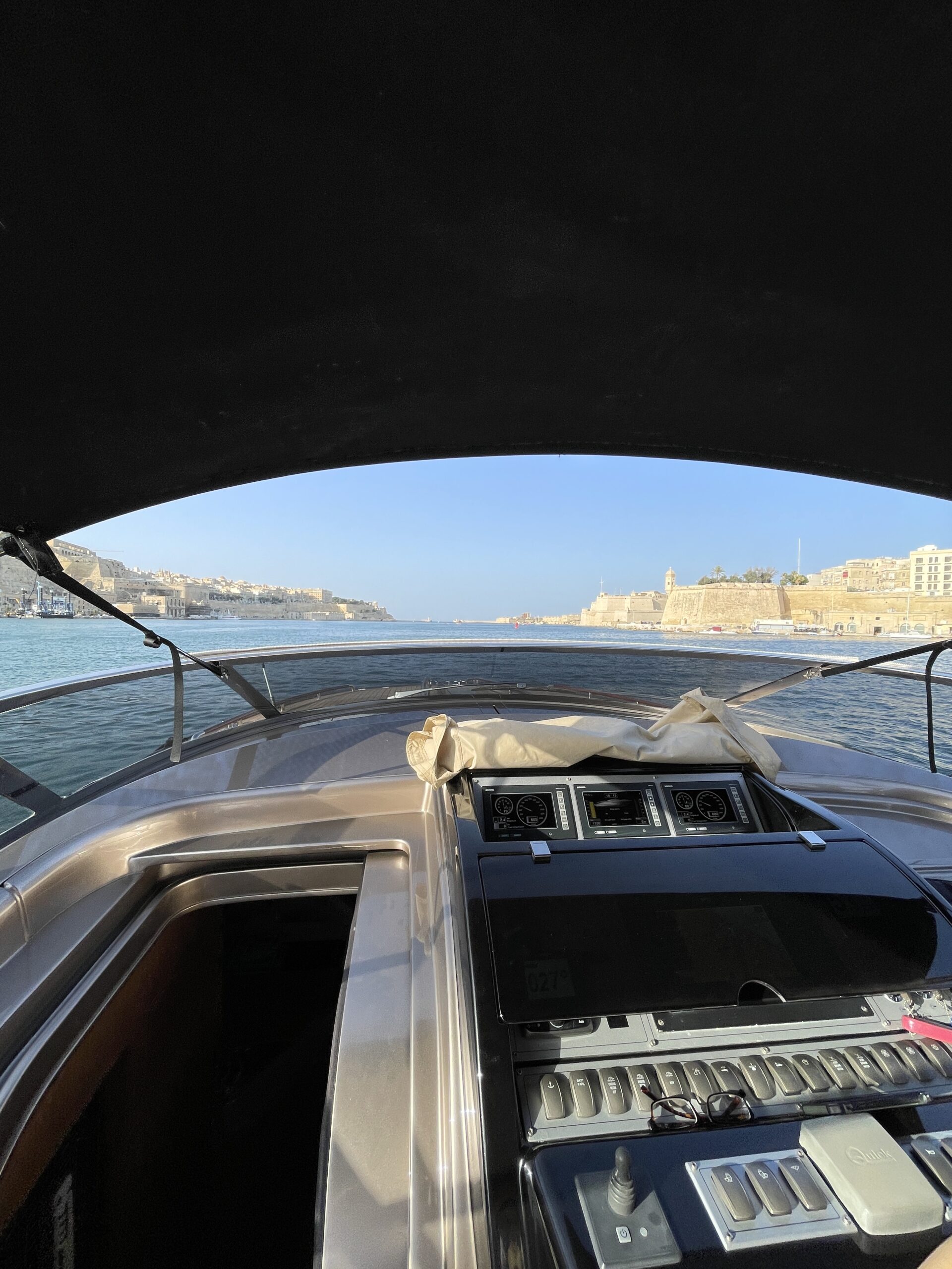 foto: 10 Riva 44