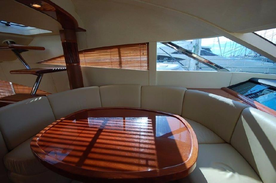 foto: 4 Fairline Squadron 58