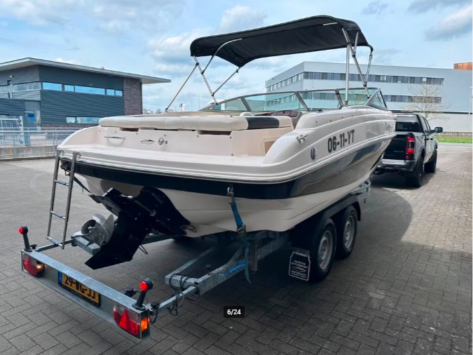 foto: 5  Rinker Captiva  212