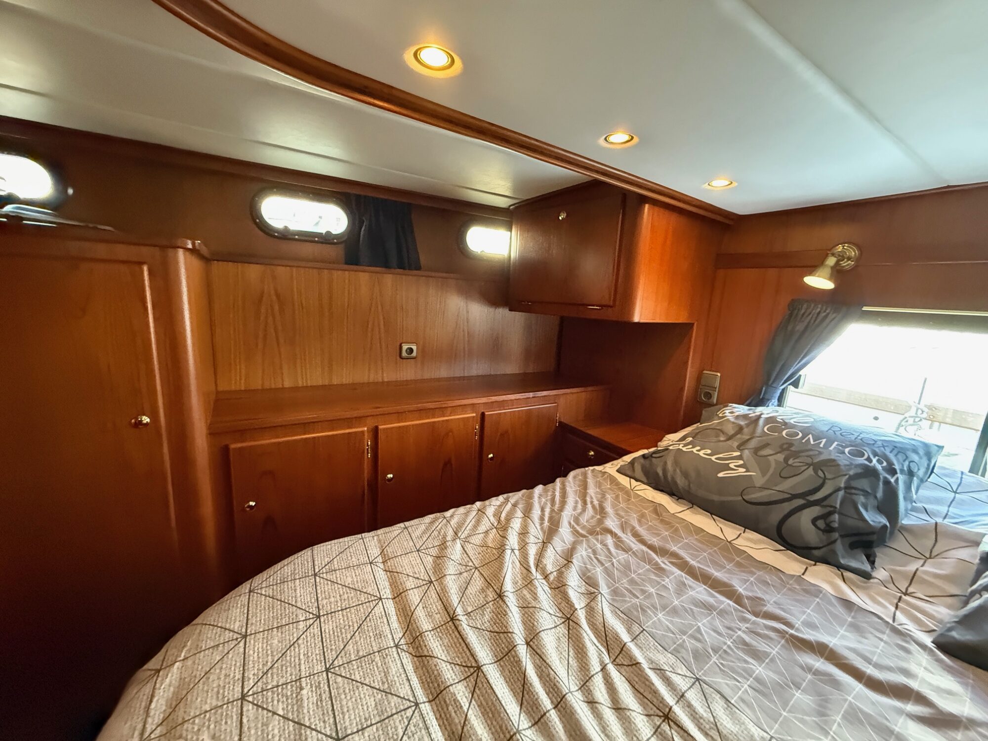 foto: 53 Explorer Explorer Classic 44 AK Cabrio