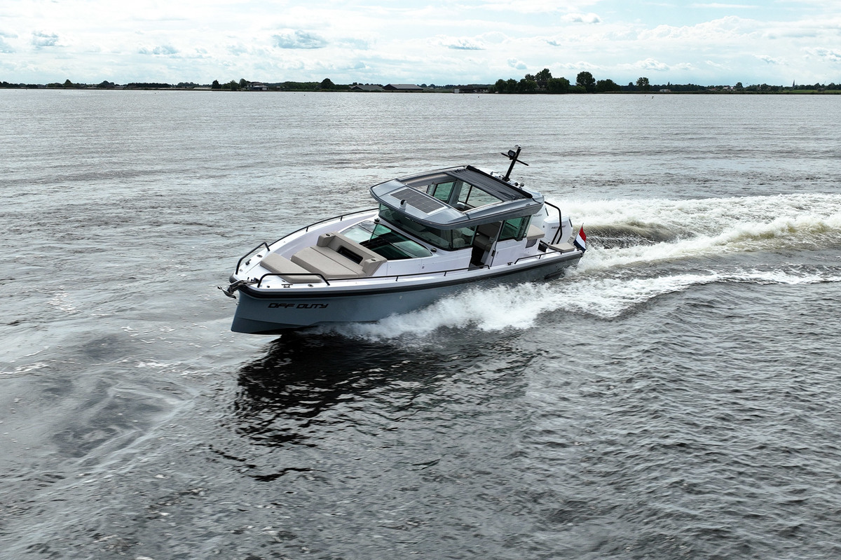 foto: 6 Axopar  37 XC Cross Cabin Mediterrana Edition