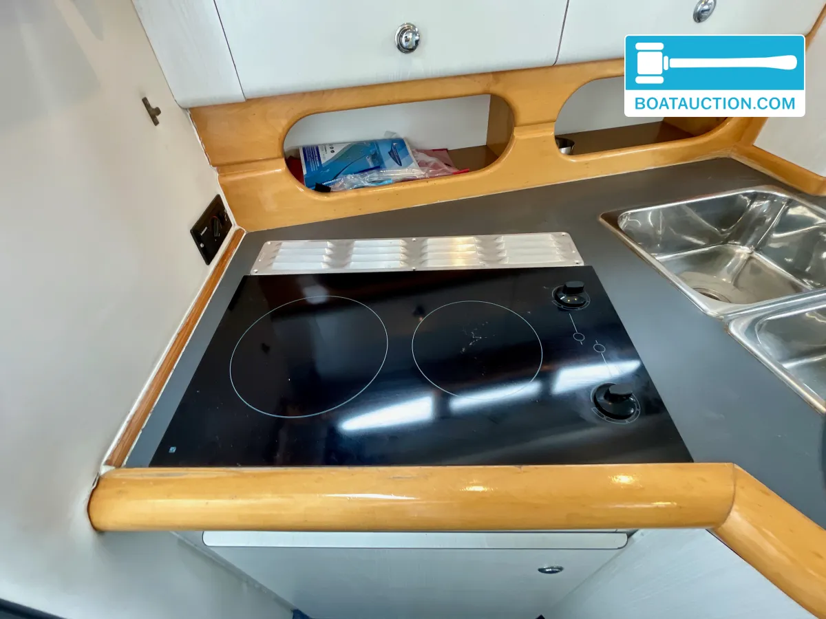 foto: 5 Sealine 310 Sportbridge