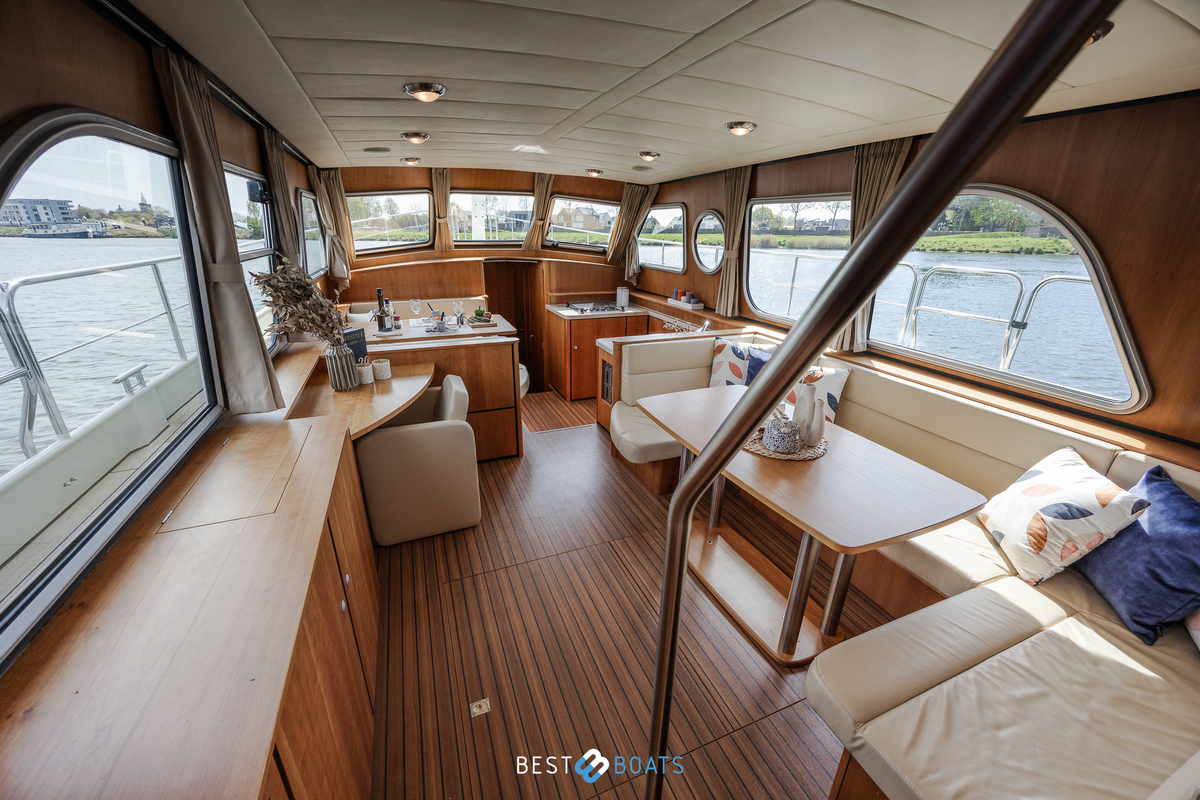 foto: 4 Linssen Grand Sturdy 43.9 AC