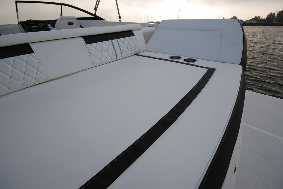 foto: 6 Sea Ray Sun Sport 250