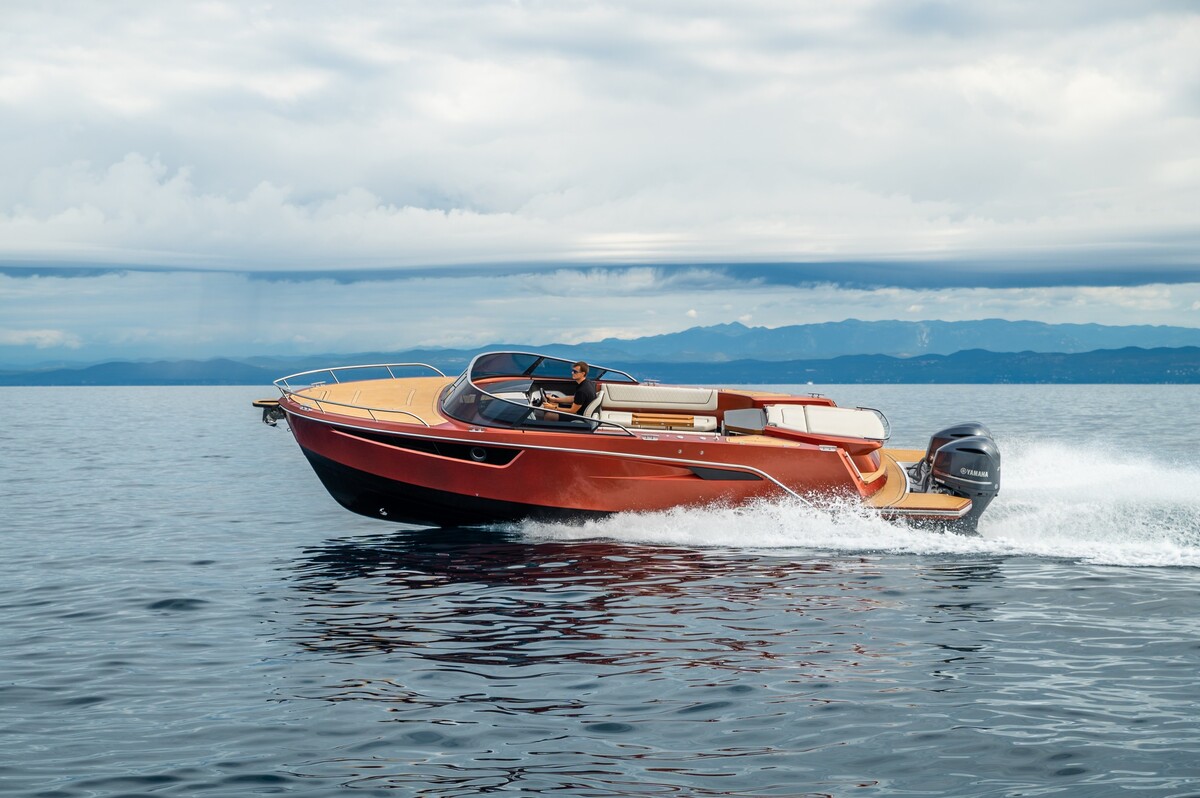 foto: 4 Alfastreet Marine 32 Cabin Sport - Outboard Series