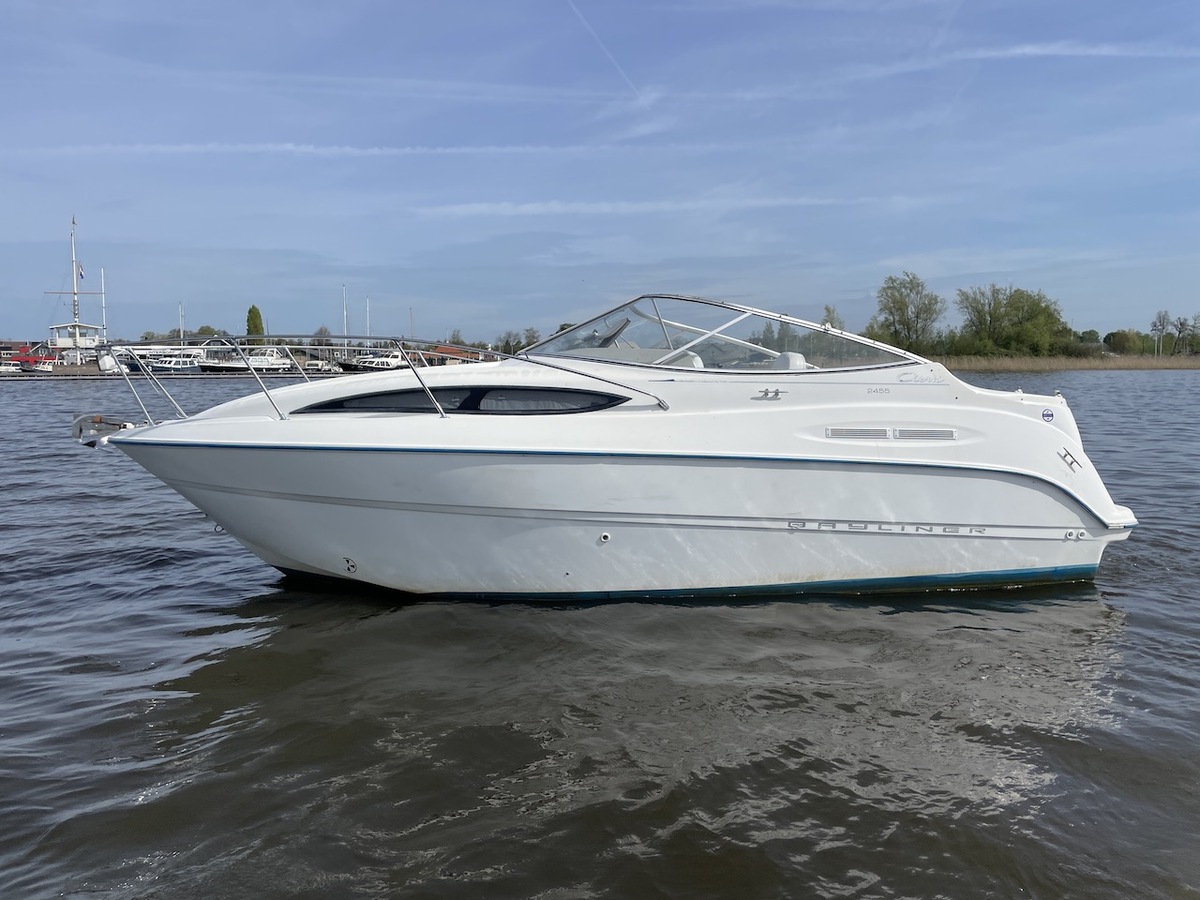 foto: 18 Bayliner 2455 Ciera