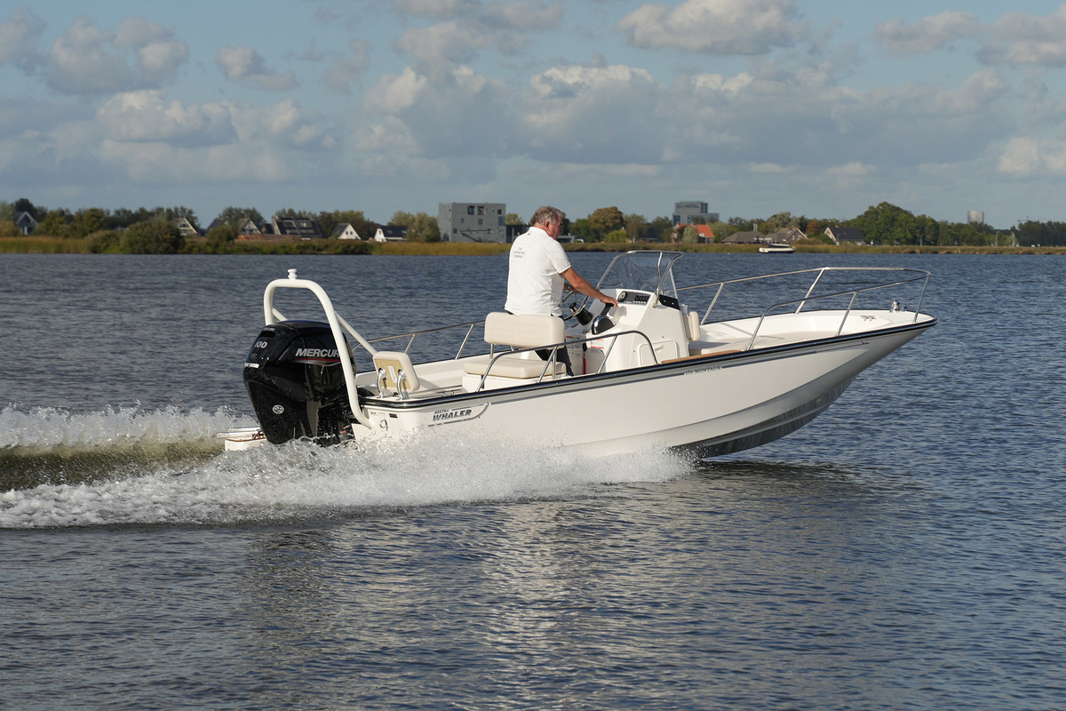 foto: 6 Boston Whaler 170 Montauk