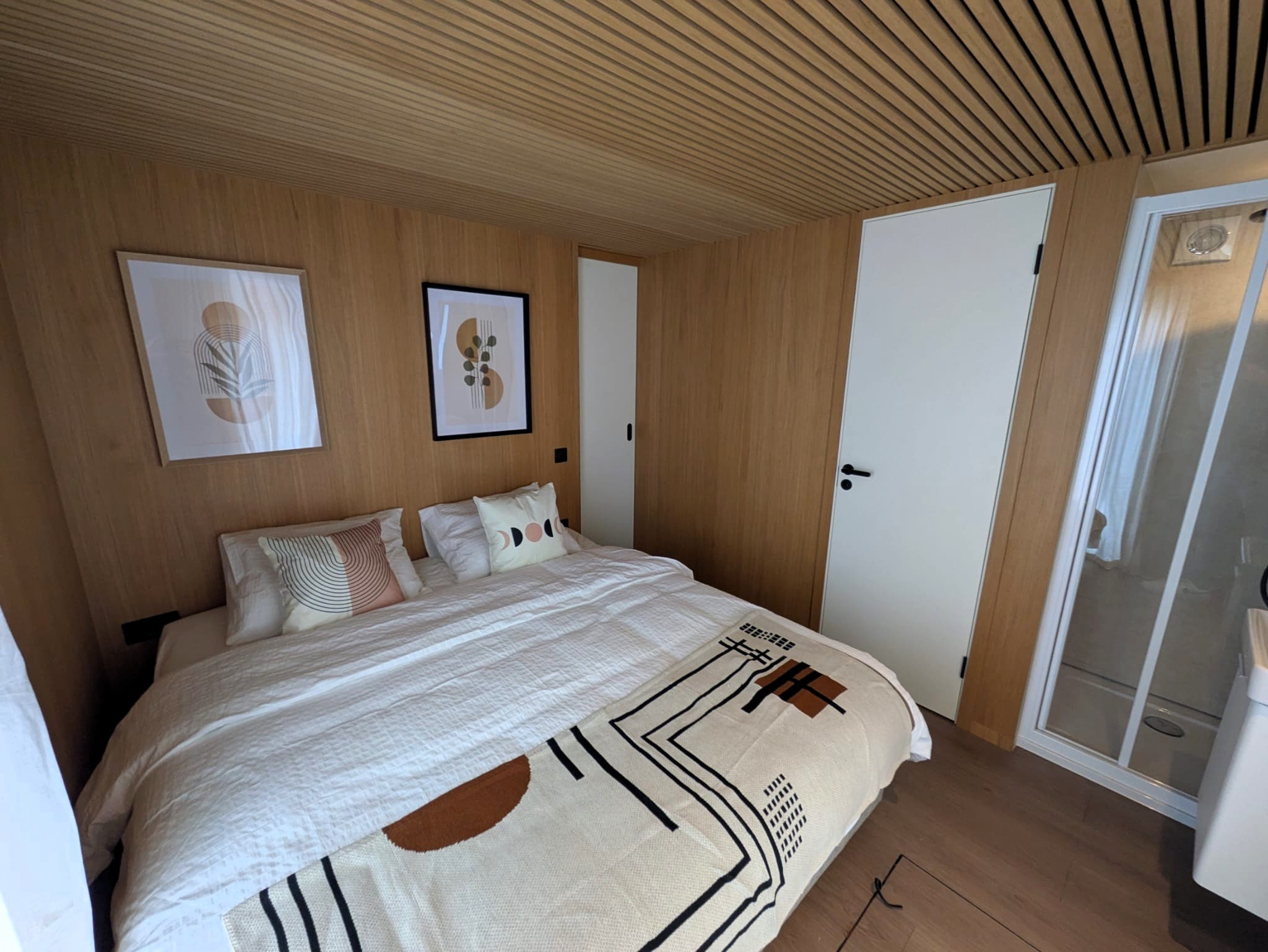 foto: 53 Surla 12 Houseboat Met (koop)ligplaats