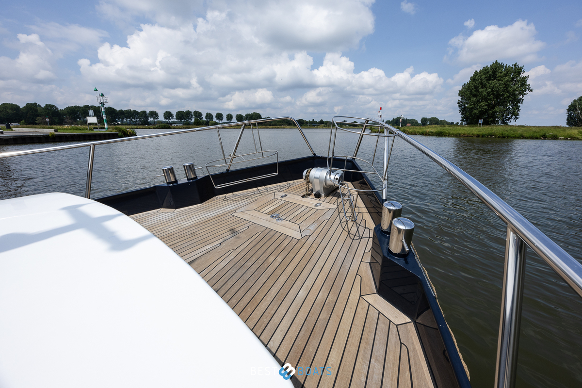 foto: 6 Linssen Classic Sturdy 400 AC Twin