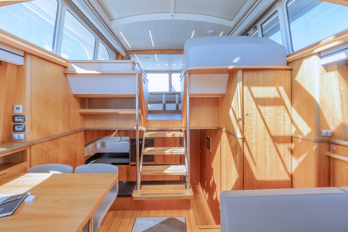 foto: 12 Linssen Grand Sturdy 590 AC Wheelhouse L-Class