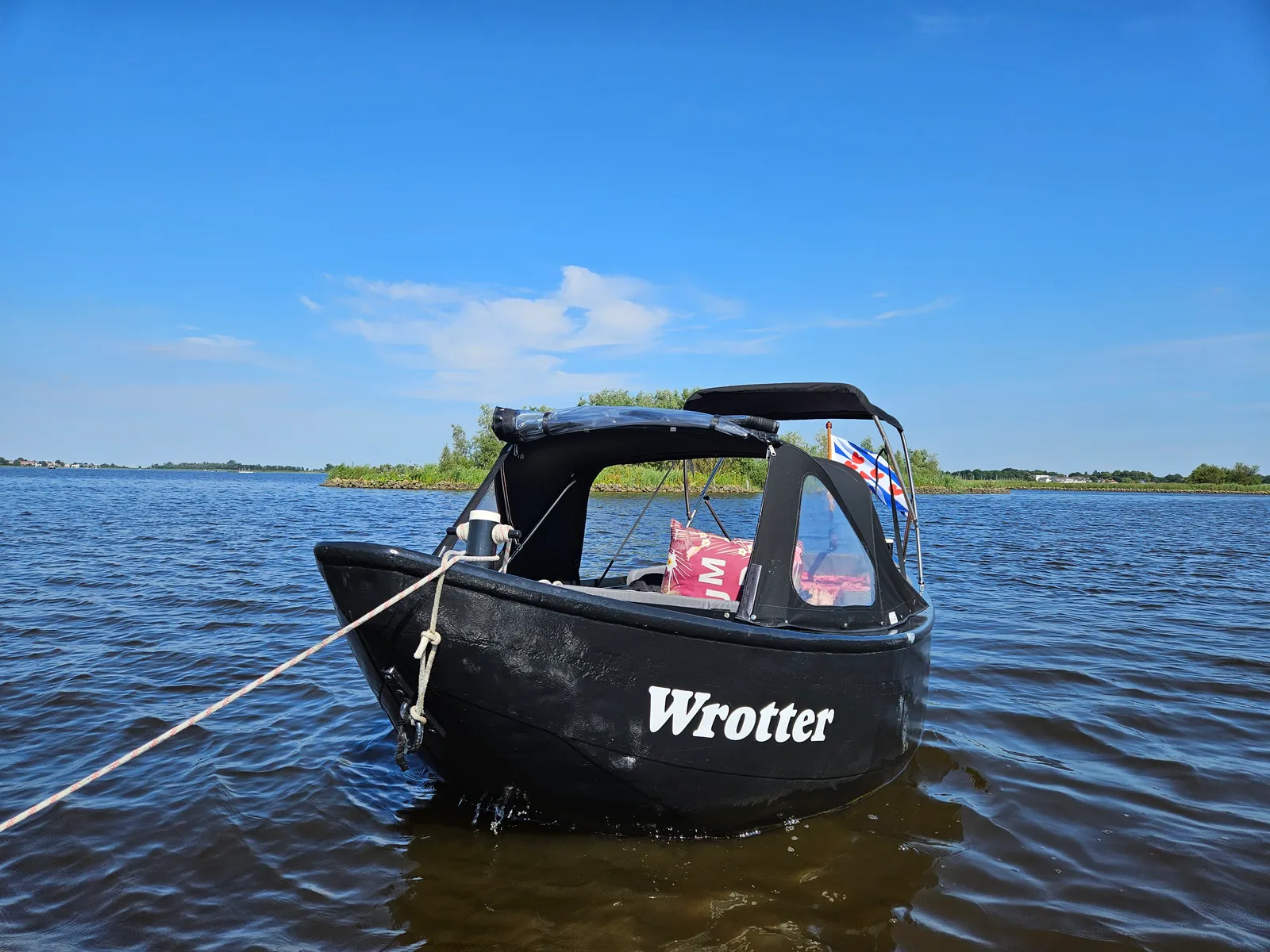 foto: 4 one off geklonken sloep