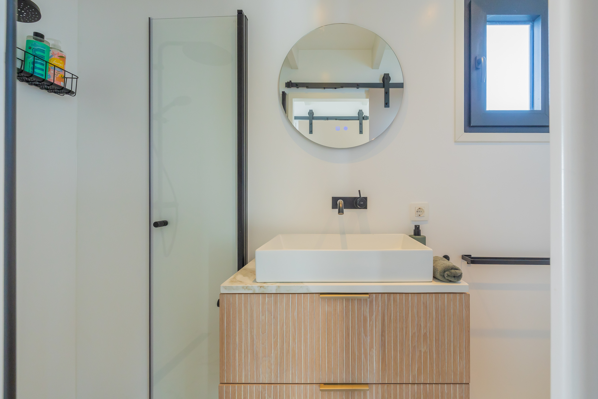 foto: 6 Surla (met Tender) Houseboat 15 Volledig Elektrisch With Charter