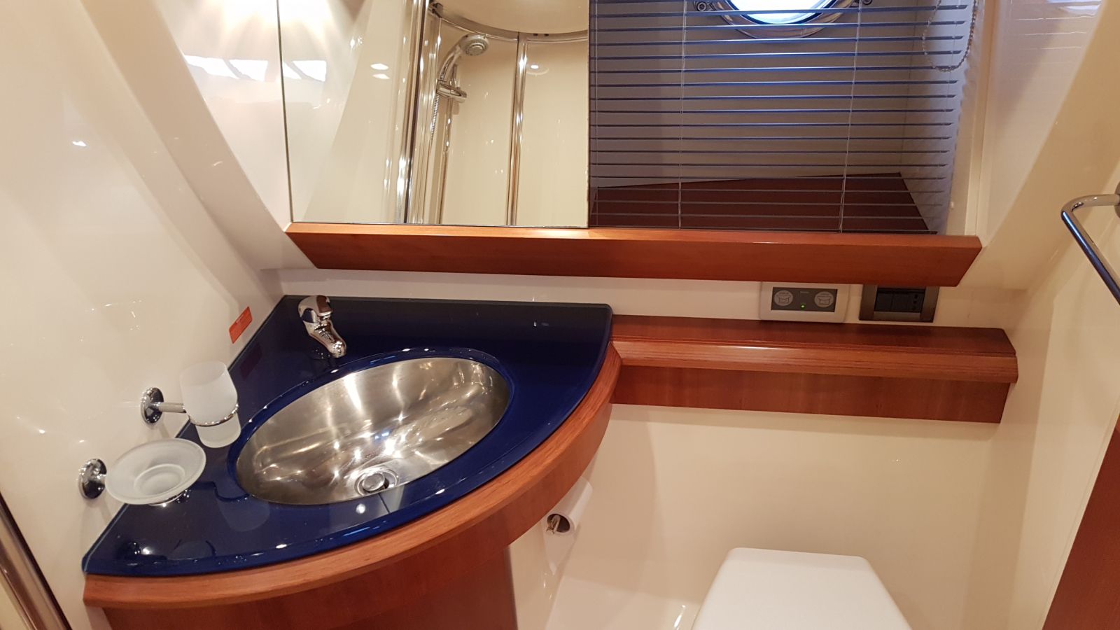 foto: 32 Azimut 50 fly