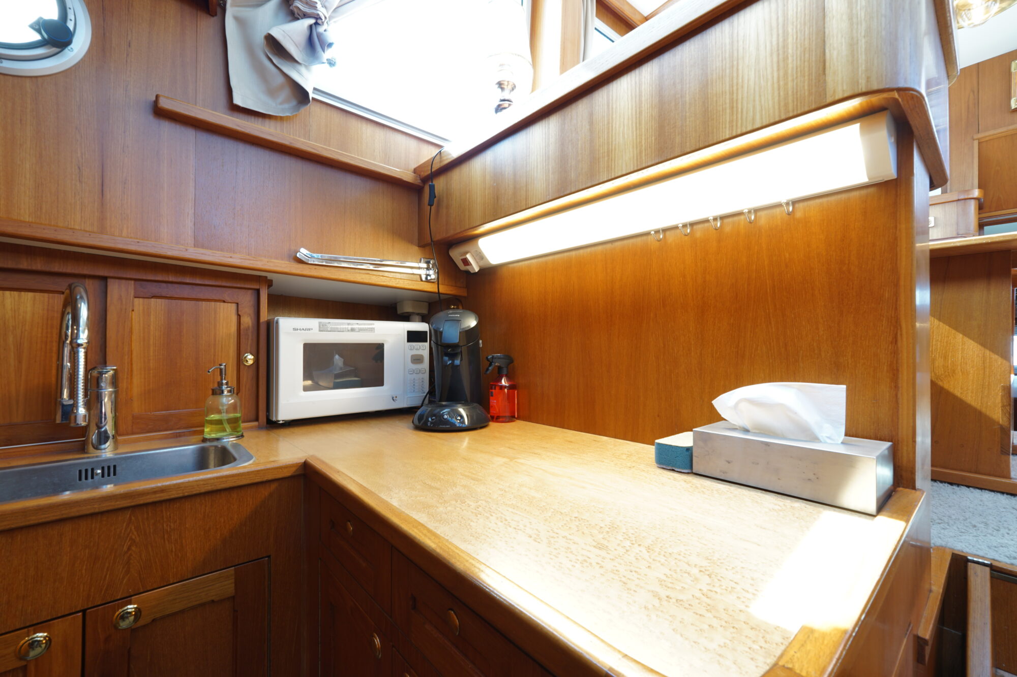 foto: 140 Flevo Flevo Spiegelkotter 12.50 AK Cabrio