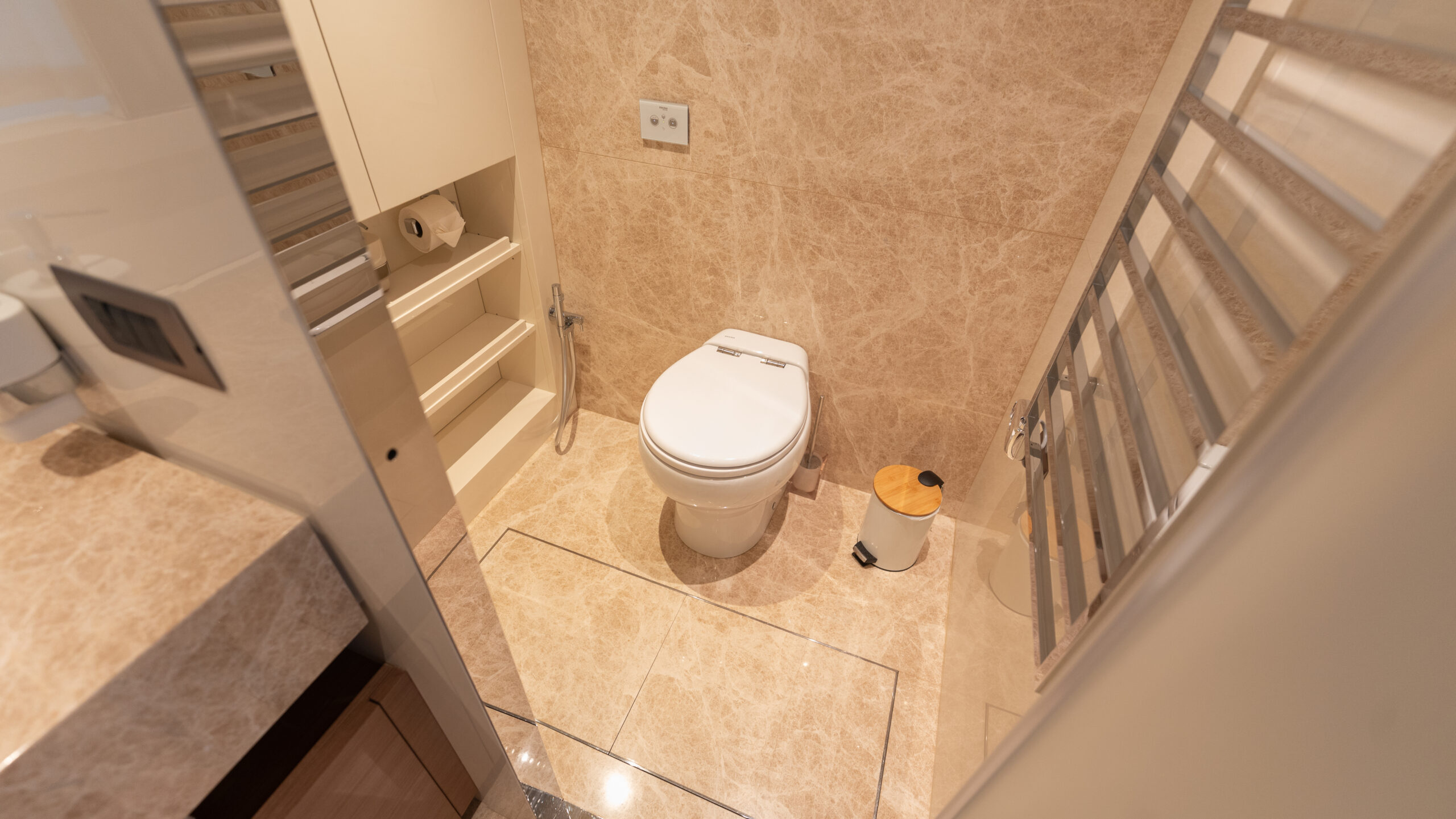 foto: 6 Sanlorenzo SX88