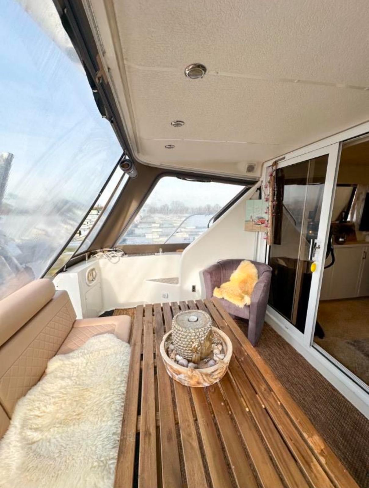 foto: 5 Princess Princess 48 Flybridge